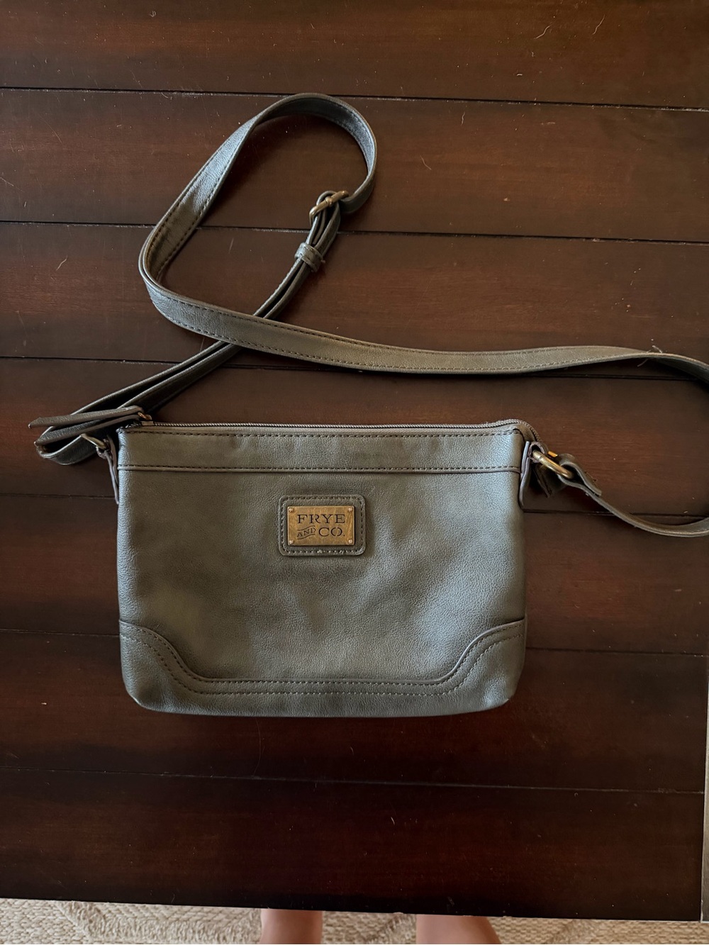 FRYE AND CO. Olive Brown Leather Crossbody Bag
